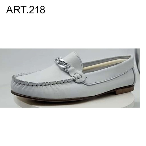 ART. 218 - Mocassini in pelle bianca con fondo in legno cuoio e catena argento