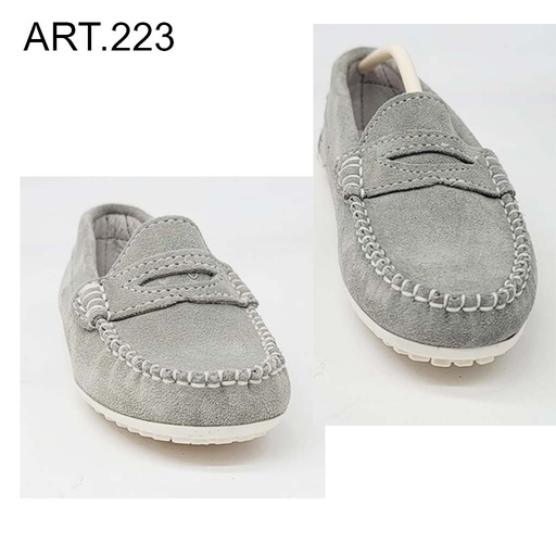 ART. 223 - Grey crust moccasins with non-slip insole